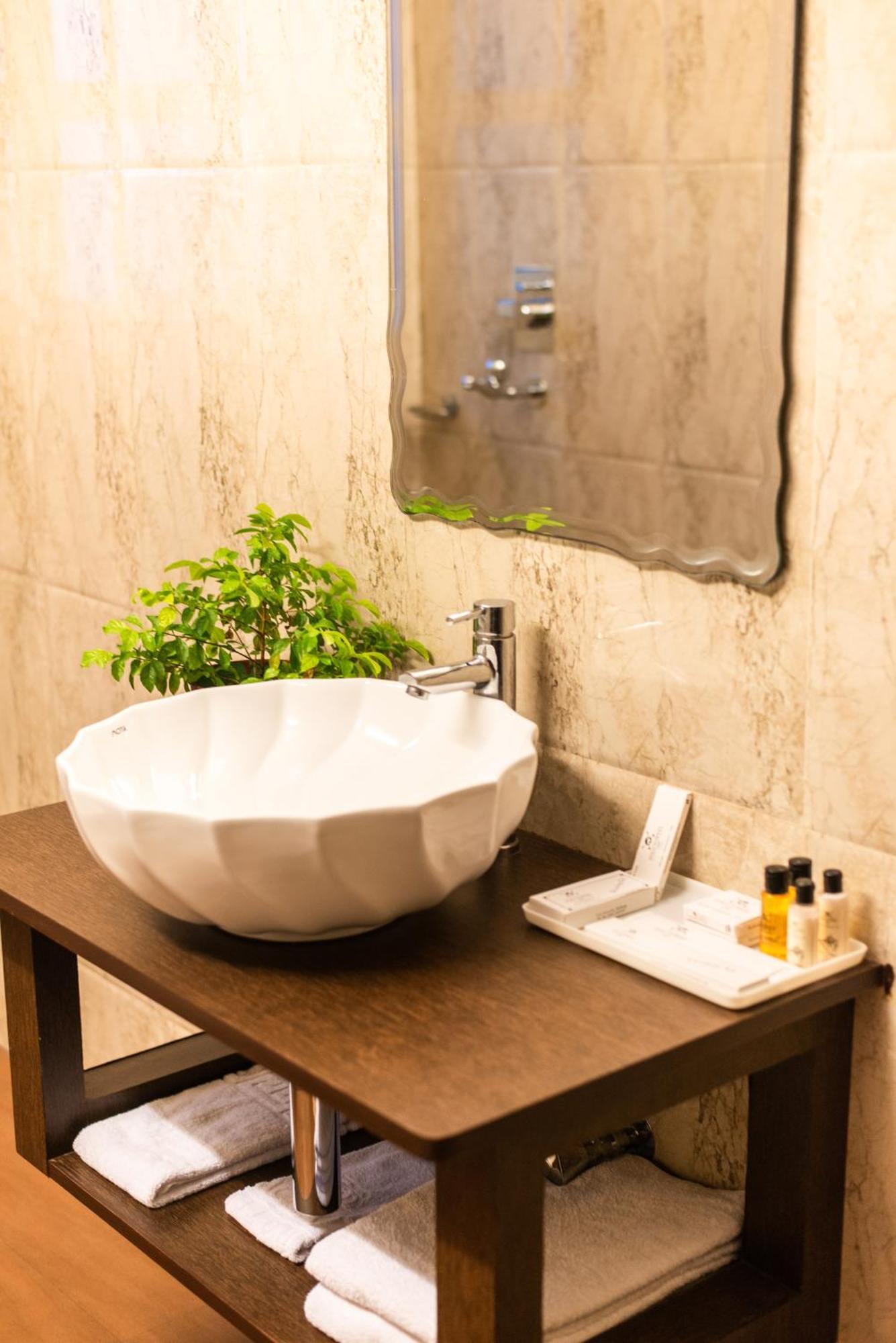 Polo Tura Hotel Экстерьер фото