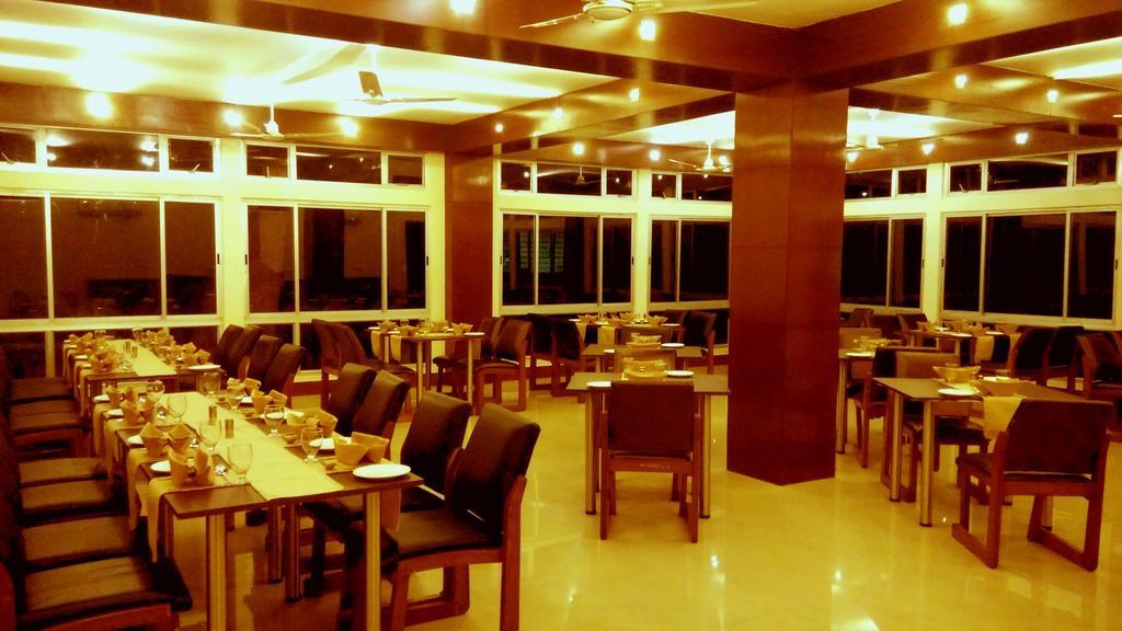 Polo Tura Hotel Экстерьер фото
